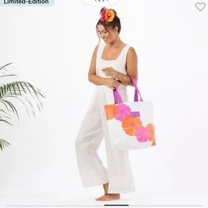 ALOHA Collection day tripper bag Hawaiian airlines limited edition tote